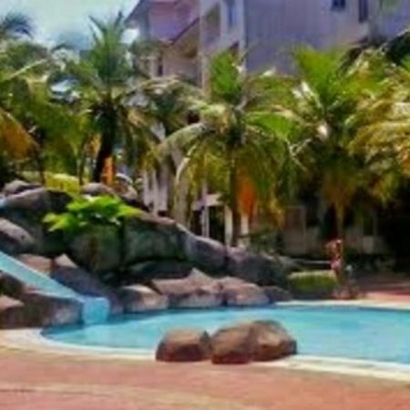 Hagia Medina Muslims Guesthouse Port Dickson Buitenkant foto
