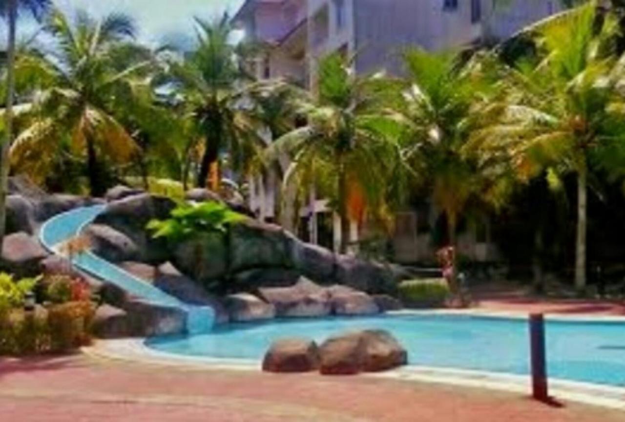 Hagia Medina Muslims Guesthouse Port Dickson Buitenkant foto