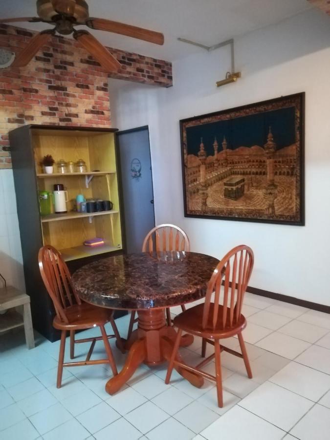 Hagia Medina Muslims Guesthouse Port Dickson Buitenkant foto